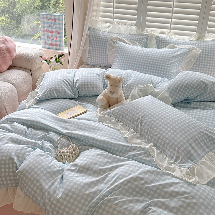 91家纺网 家纺一手货源 找家纺 桃心家居 2024新款A类亲肤舒适软糯云柔水洗棉化纤韩版奶油格子撞色水洗棉系列四件套 水洗棉花边-H粉蓝格
