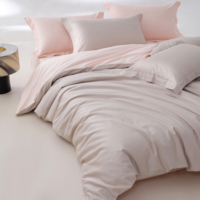 91家纺网 家纺一手货源 找家纺 轩和家居 2024新款A类50S贡缎长绒棉单被套系列 迷雾灰+夏恋粉