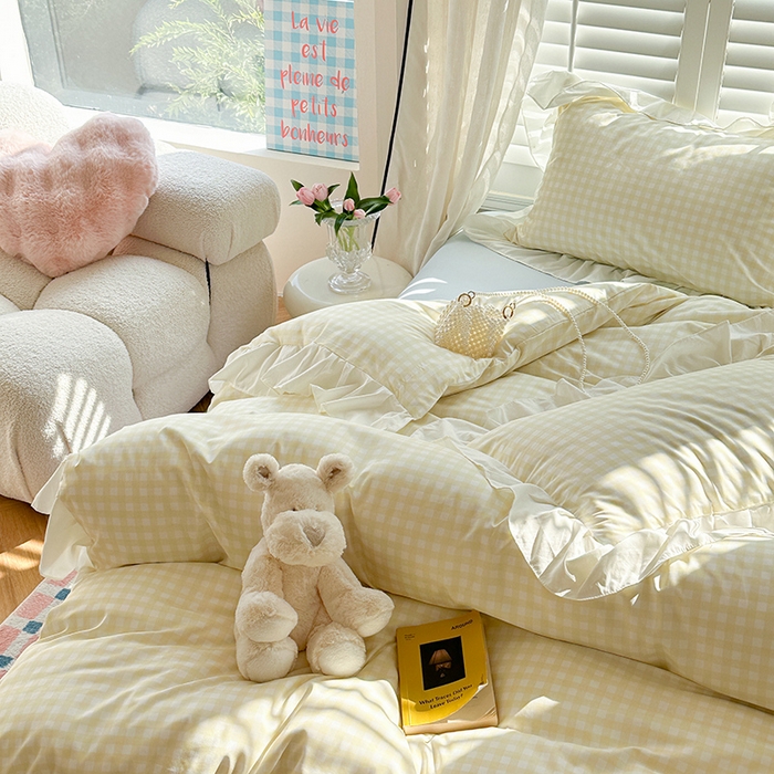 91家纺网 家纺一手货源 找家纺 桃心家居 2024新款A类亲肤舒适软糯云柔水洗棉化纤韩版奶油格子撞色水洗棉系列四件套 水洗棉花边-H奶黄格蓝