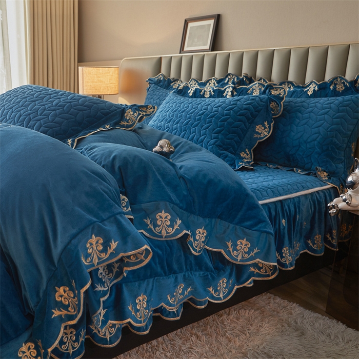 91家纺网 家纺一手货源 找家纺 恒爱家纺 2024新款初黛宝宝绒系列四件套 宾利蓝