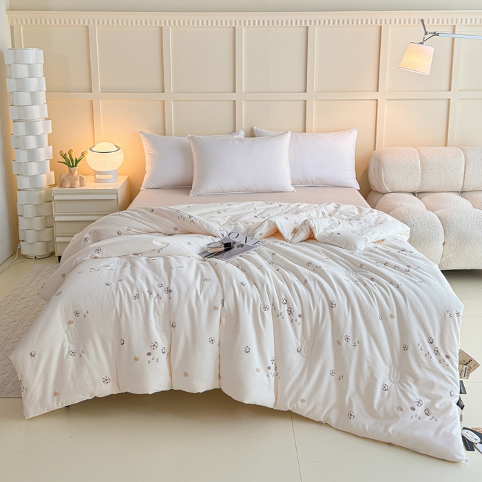 91家纺网 家纺一手货源 找家纺 丽卡家纺（原丽卡家纺） 2024新款7A抗菌艾阳棉提花大豆被子被芯 绵意春秋被