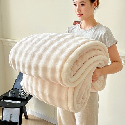 91家纺网 家纺一手货源 找家纺 （总）可恩欣 2025新款仿兔毛泡泡牛奶绒法莱绒单层毯双面绒毯（包边）系列