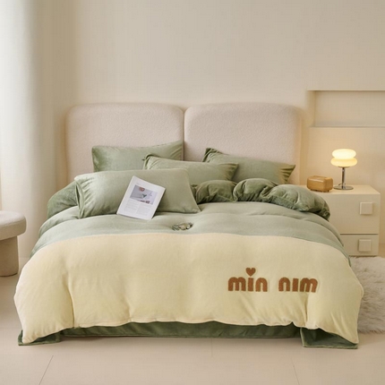 91家纺网 家纺一手货源 找家纺 （总）鑫琪莱家纺 2024新款轻奢毛巾绣牛奶绒四件套