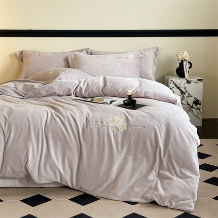 （总）泽西家纺 2024秋冬新款加厚保暖A类小清新刺绣牛奶绒四件套-米娅