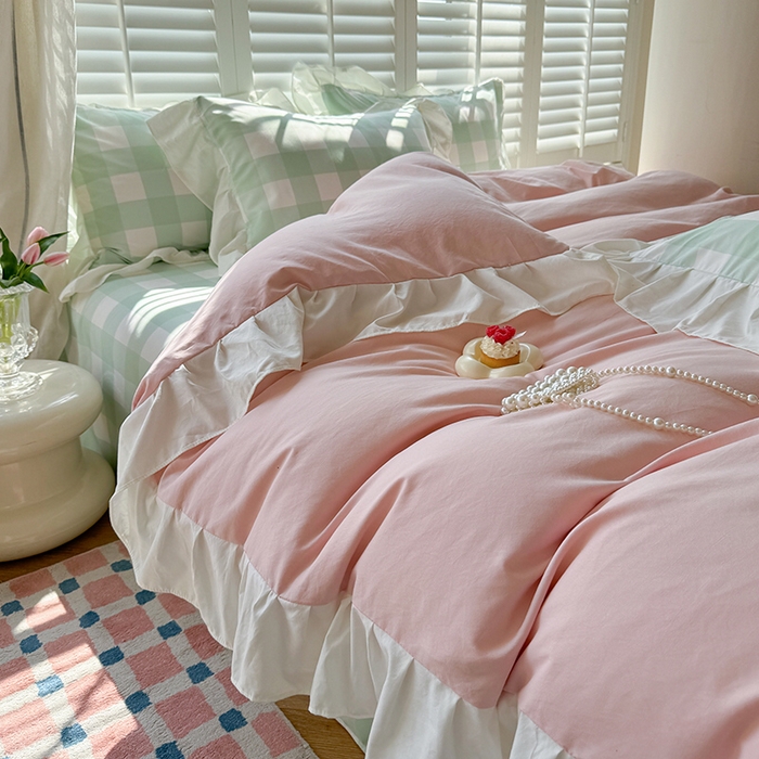 91家纺网 家纺一手货源 找家纺 桃心家居 2024新款A类亲肤舒适软糯云柔水洗棉化纤韩版奶油格子撞色水洗棉系列四件套 水洗棉花边-H粉绿格