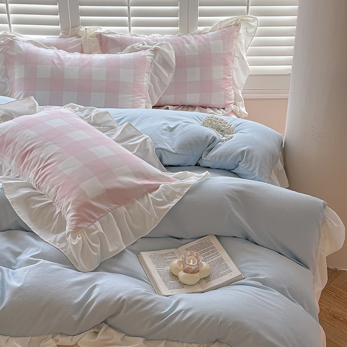 91家纺网 家纺一手货源 找家纺 桃心家居 2024新款A类亲肤舒适软糯云柔水洗棉化纤韩版奶油格子撞色水洗棉系列四件套 水洗棉花边-H蓝蓝粉大格