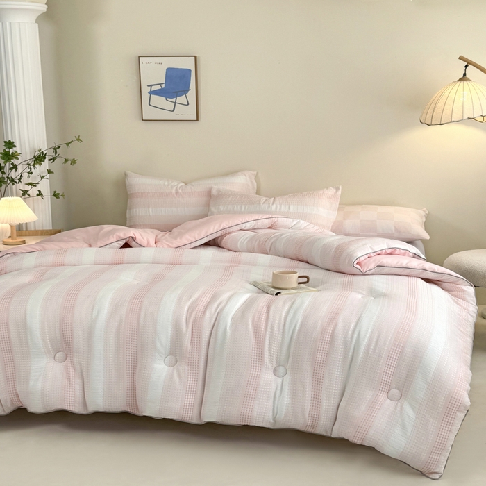 91家纺网 家纺一手货源 找家纺 吾诺家居 2024新款大提花格子秋冬被被子被芯 条纹粉