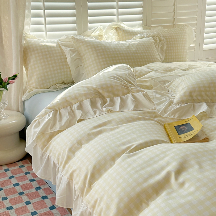 91家纺网 家纺一手货源 找家纺 桃心家居 2024新款A类亲肤舒适软糯云柔水洗棉化纤韩版奶油格子撞色水洗棉系列四件套 水洗棉花边-H奶黄格蓝