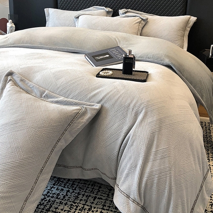 91家纺网 家纺一手货源 找家纺 家居1号 2024新款230克全消光牛奶绒立体烂花四件套-奥地利 奥地利-绅士灰