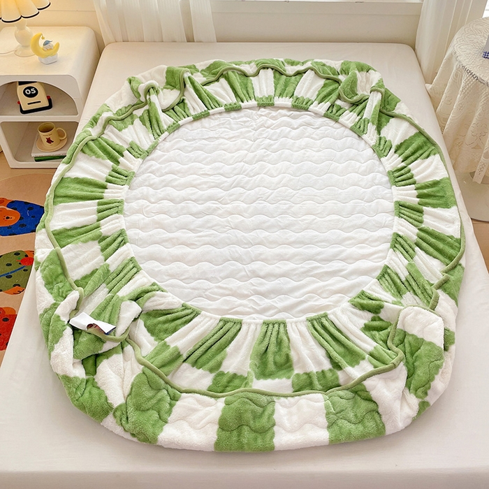 91家纺网 家纺一手货源 找家纺 叠派家纺 2024款秋冬北极绒加厚夹棉床笠三件套印花泰迪绒床垫保护罩-格子系列 绿