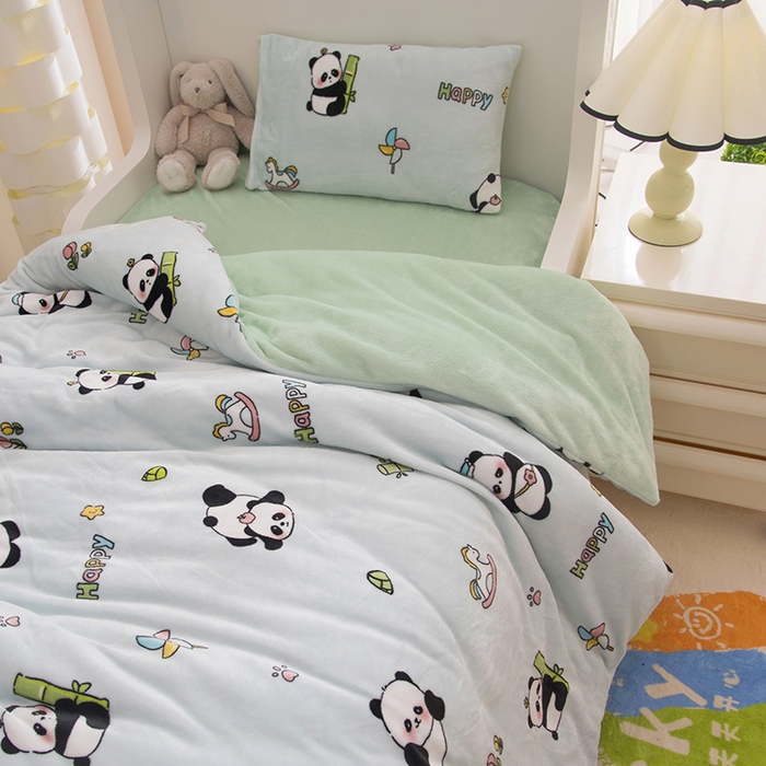 91家纺网 家纺一手货源 找家纺 萌宝 2024新款幼儿园牛奶绒三件套儿童珊瑚绒被套 小熊猫
