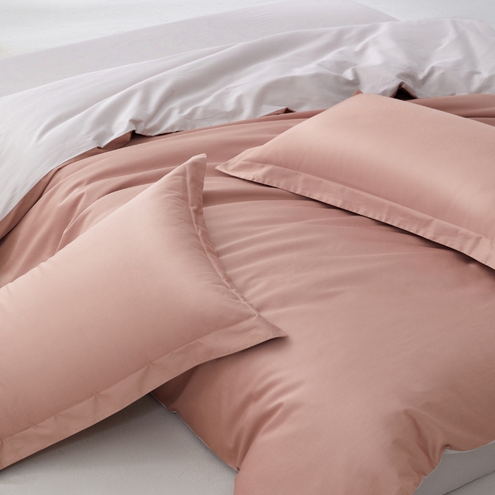 91家纺网 家纺一手货源 找家纺 轩和家居 2024新款A类50S贡缎长绒棉四件套系列 罗卡芙+迷雾灰