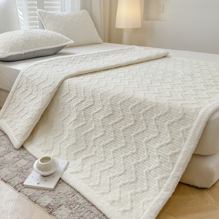 91家纺网 家纺一手货源 找家纺 子曰 2024新款牛奶绒夹棉床垫三件套 优雅白