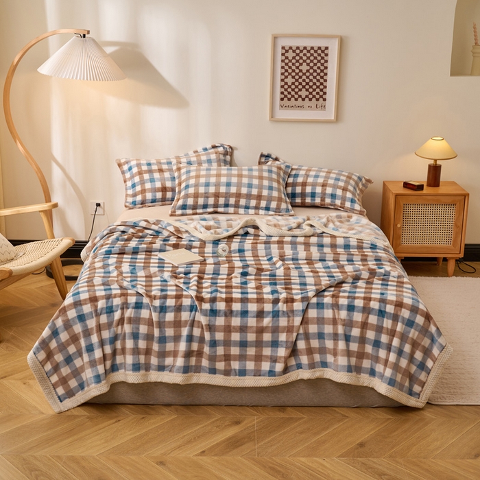 91家纺网 家纺一手货源 找家纺 吾诺家居 2024新款无印风牛奶绒毯多功能毛毯 蓝咖中格