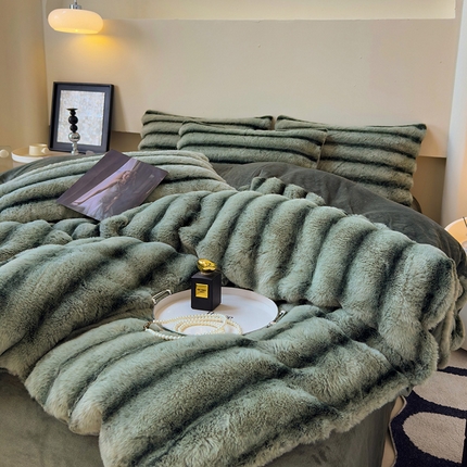 91家纺网 家纺一手货源 找家纺 枋梢家纺 2024新款兔兔绒牛奶绒加厚兔毛保暖四件套 军绿