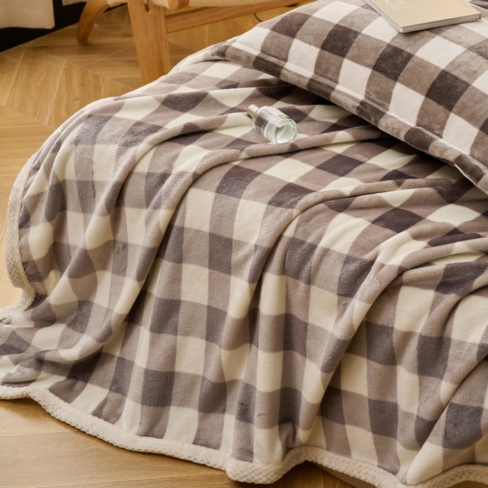 91家纺网 家纺一手货源 找家纺 吾诺家居 2024新款无印风牛奶绒毯多功能毛毯 灰色中格