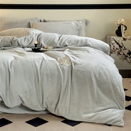 泽西家纺 2024秋冬新款加厚保暖A类小清新刺绣牛奶绒四件套-米娅 葭灰