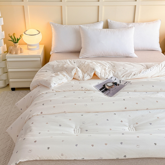 91家纺网 家纺一手货源 找家纺 丽卡家纺（原丽卡家纺） 2024新款7A抗菌艾阳棉提花大豆被子被芯 暖心春秋被