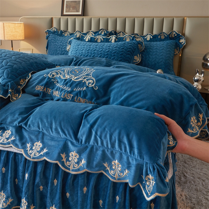 91家纺网 家纺一手货源 找家纺 恒爱家纺 2024新款初黛宝宝绒系列四件套 宾利蓝