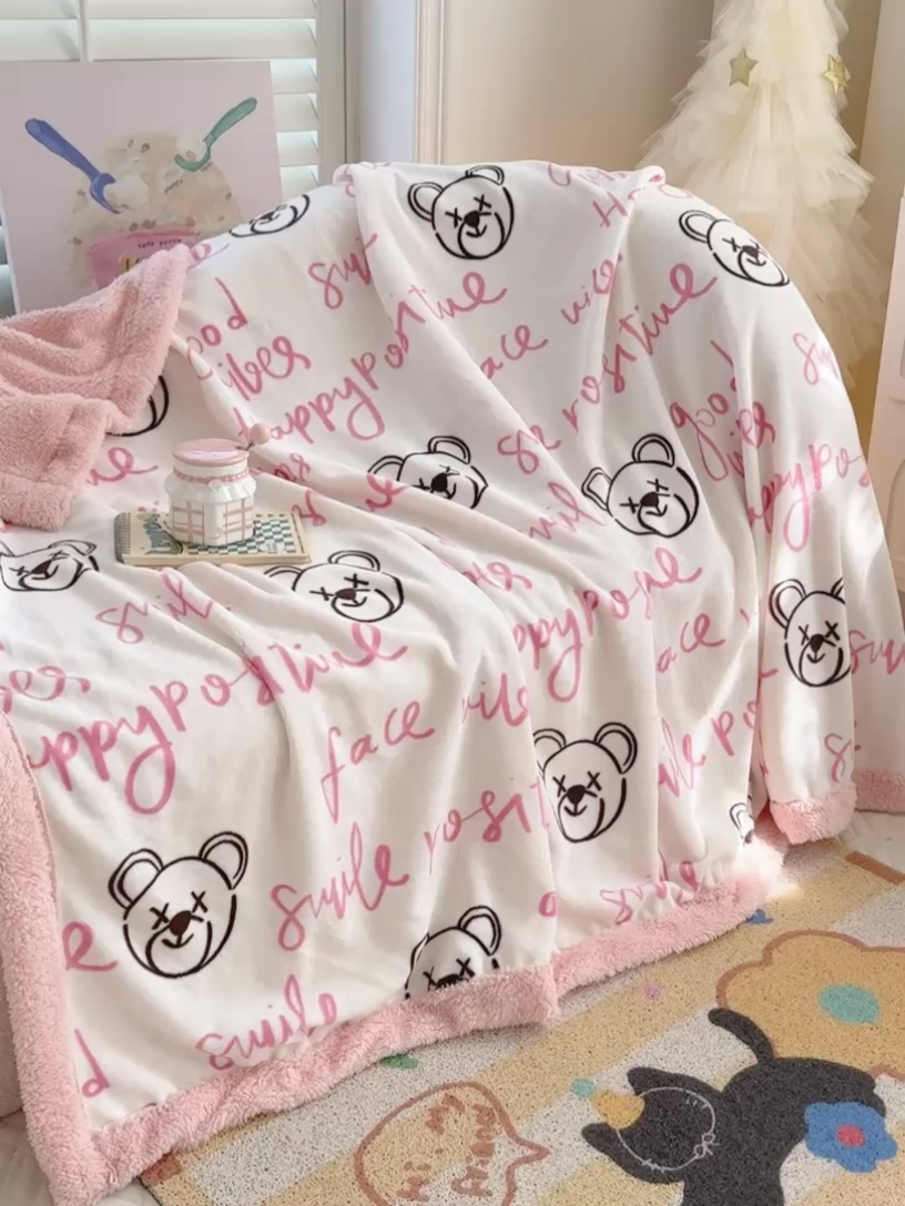 91家纺网 家纺一手货源 找家纺 我心家纺 2024新款高克重羊羔绒毛毯毯子 俏皮熊