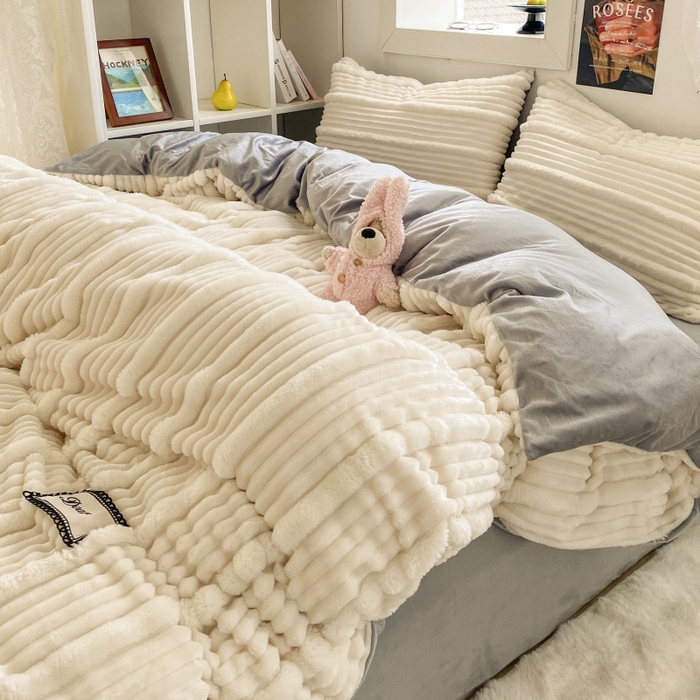 91家纺网 家纺一手货源 找家纺 2025新款秋冬澳密绒保暖四件套-雪瑞系列 雪瑞-白色