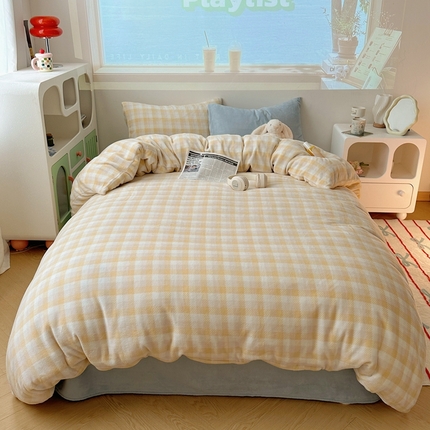 91家纺网 家纺一手货源 找家纺 美乐迪家纺 2024新款牛奶绒格子四件套系列 黄格