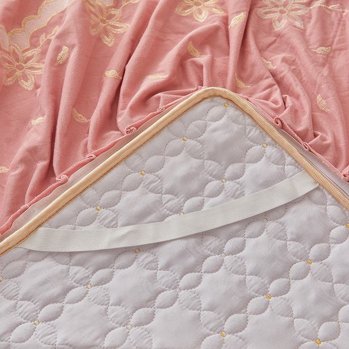 91家纺网 家纺一手货源 找家纺 虹星家纺 2024新款可拆卸宝宝绒夹棉床裙三四件套-盛世芳华 盛世芳华 梦粉