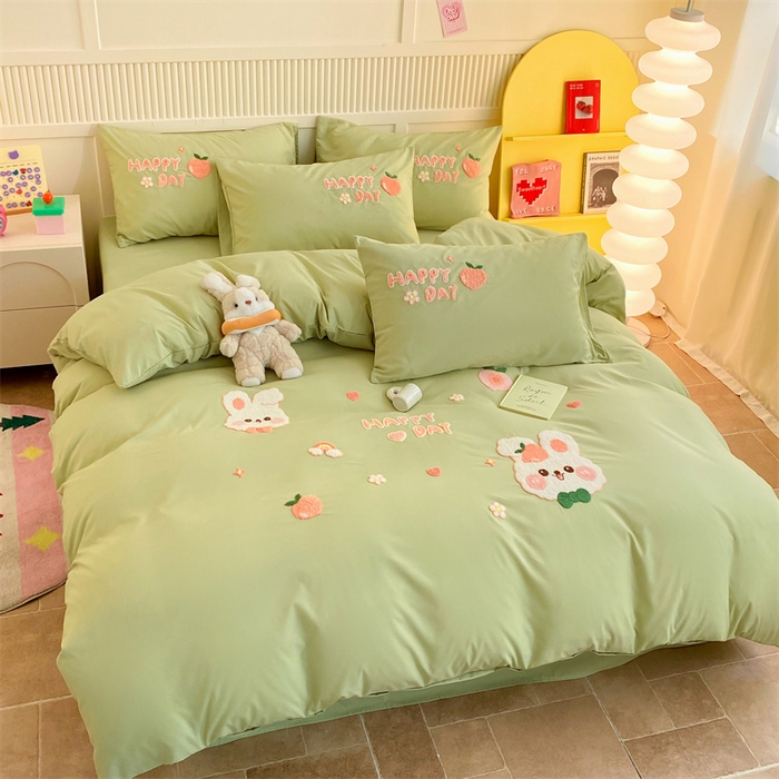 91家纺网 家纺一手货源 找家纺 一左一右 2024新款亲肤磨毛水洗棉立体毛巾绣花卡通四件套儿童学生三件套床笠（提供买家秀） 快乐兔兔-浅绿