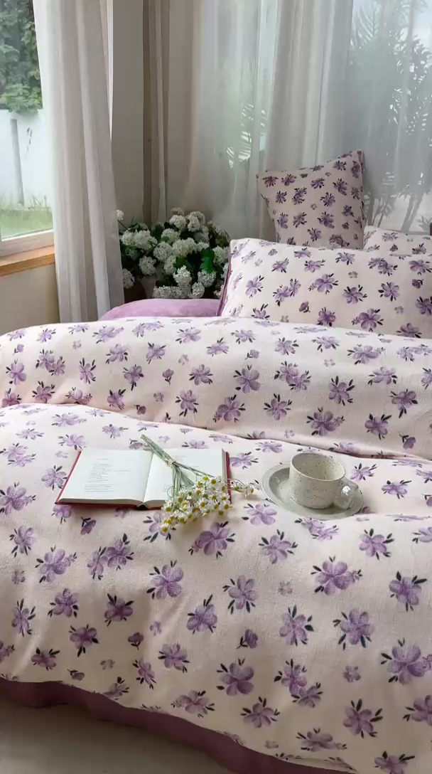 91家纺网 家纺一手货源 找家纺 美派工厂店 2024新款牛奶绒印花四件套 小紫花