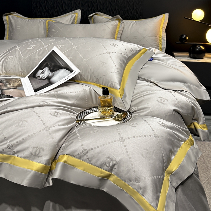 91家纺网 家纺一手货源 找家纺 2024新款轻奢双拼角全棉提花四件套 大牌恋曲-高级灰