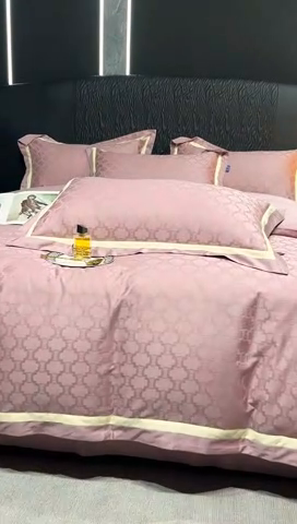 91家纺网 家纺一手货源 找家纺 2024新款轻奢双拼角全棉提花四件套 遇见经典-梅子粉