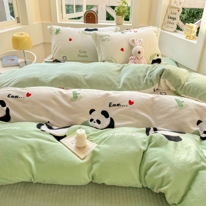 91家纺网 家纺一手货源 找家纺 梦可莱家居 2024秋冬牛奶绒韩系ins印花床盖四件套 绿熊猫