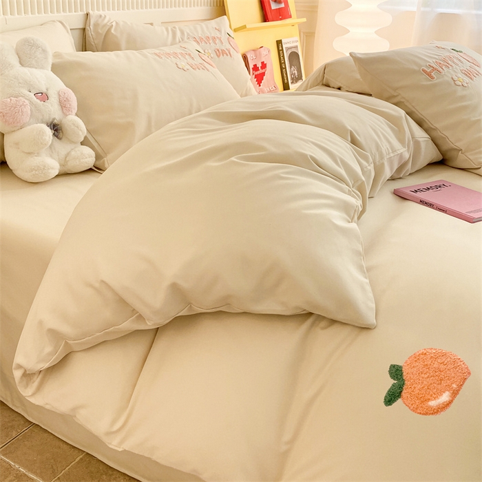 91家纺网 家纺一手货源 找家纺 一左一右 2024新款亲肤磨毛水洗棉立体毛巾绣花卡通四件套儿童学生三件套床笠（提供买家秀） 快乐兔兔-奶白