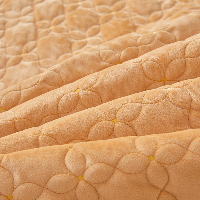 91家纺网 家纺一手货源 找家纺 虹星家纺 2024新款可拆卸宝宝绒夹棉床裙三四件套-盛世芳华 盛世芳华 暖杏