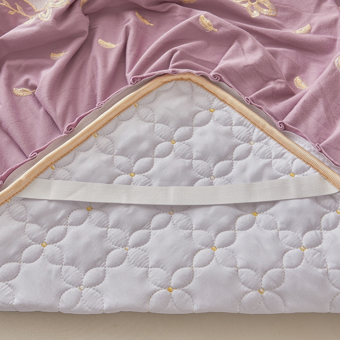 91家纺网 家纺一手货源 找家纺 虹星家纺 2024新款可拆卸宝宝绒夹棉床裙三四件套-盛世芳华 盛世芳华 香芋紫