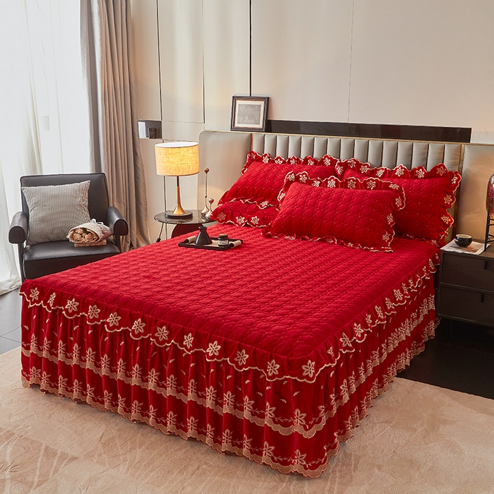 91家纺网 家纺一手货源 找家纺 虹星家纺 2024新款可拆卸宝宝绒夹棉床裙三件套-盛世芳华 盛世芳华 大红