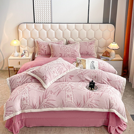 91家纺网 家纺一手货源 找家纺 （总）芷卧 2025新款高克重立体雕花牛奶绒床单款四件套
