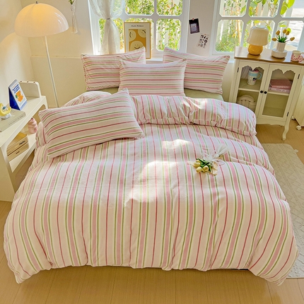 91家纺网 家纺一手货源 找家纺 艾咪-Amy ntmy 2024新款条纹牛奶绒三件套四件套 粉奈