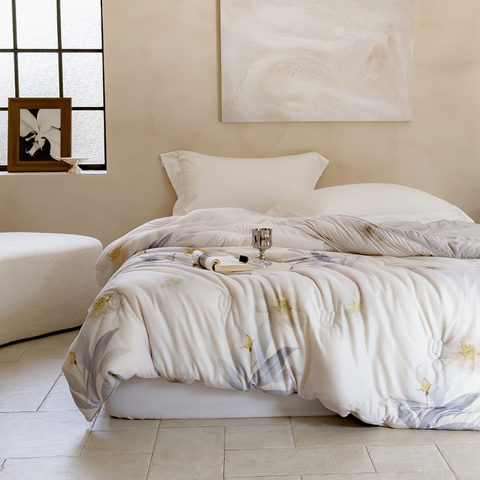 91家纺网 家纺一手货源 找家纺 丽卡家纺（原丽卡家纺） 2024新款7A抗菌艾阳棉提绒春秋被冬被子被芯 晨露芳华春秋被