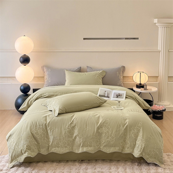 91家纺网 家纺一手货源 找家纺 艾莱家纺 2024新款A类新疆长绒棉加厚柔顺磨毛四件套-烂漫花开（风格二） 花开烂漫-灰豆绿