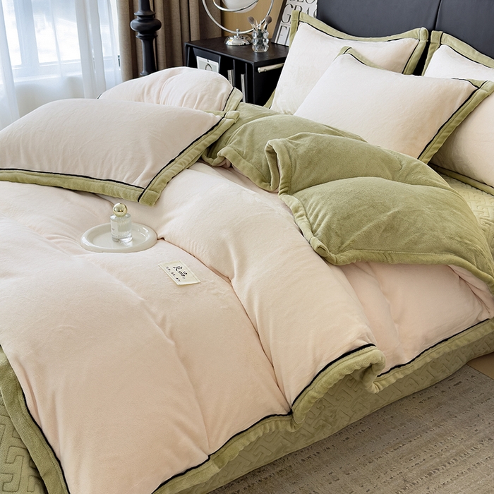 91家纺网 家纺一手货源 找家纺 欧邦 新款新款纯色牛奶绒夹棉床盖四件套 米白+芥黄