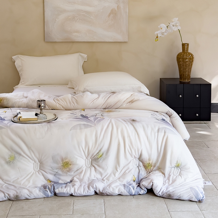 91家纺网 家纺一手货源 找家纺 丽卡家纺（原丽卡家纺） 2024新款7A抗菌艾阳棉提绒春秋被冬被子被芯 晨露芳华春秋被