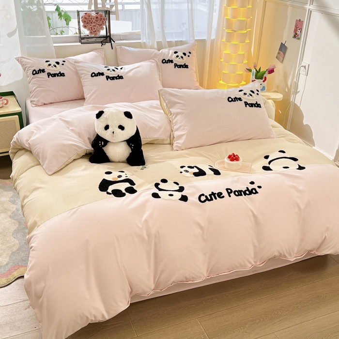 91家纺网 家纺一手货源 找家纺 一左一右 2024新款亲肤磨毛水洗棉拼接立体毛巾绣花卡通四件套儿童学生三件套床笠（提供买家秀） 熊猫派对-粉玉