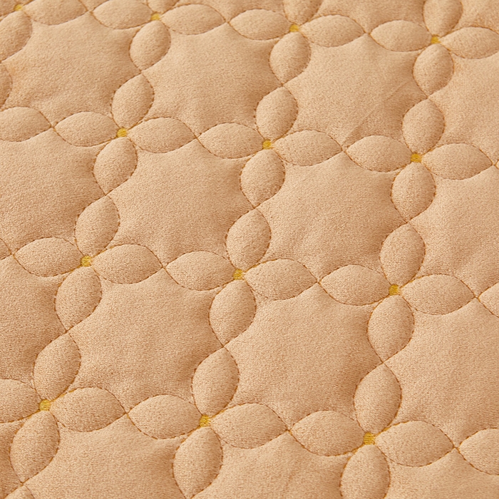 91家纺网 家纺一手货源 找家纺 虹星家纺 2024新款可拆卸宝宝绒夹棉床裙三件套-盛世芳华 盛世芳华 暖杏