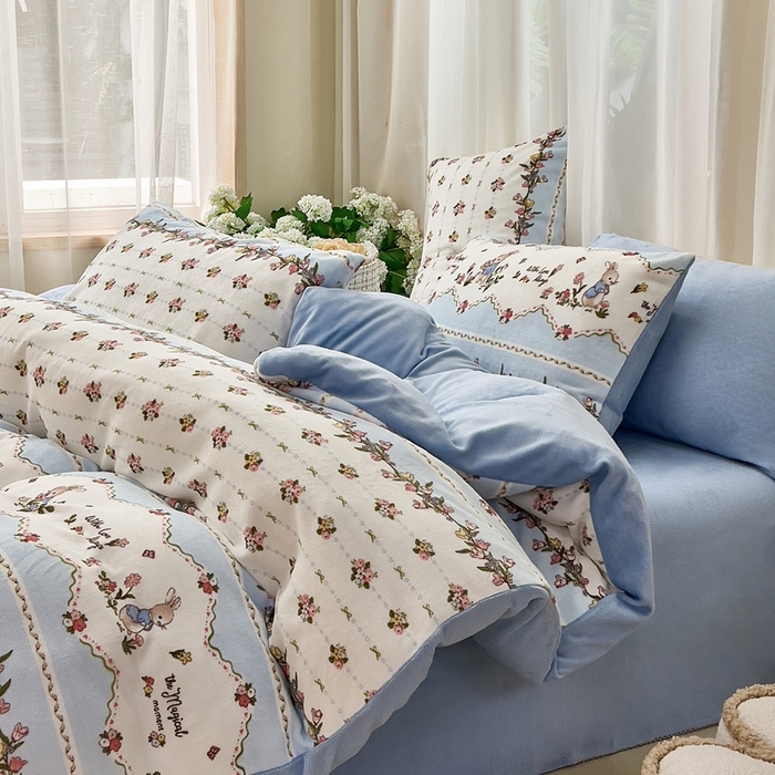 91家纺网 家纺一手货源 找家纺 美派工厂店 2024新款牛奶绒印花四件套 甜糯兔兔