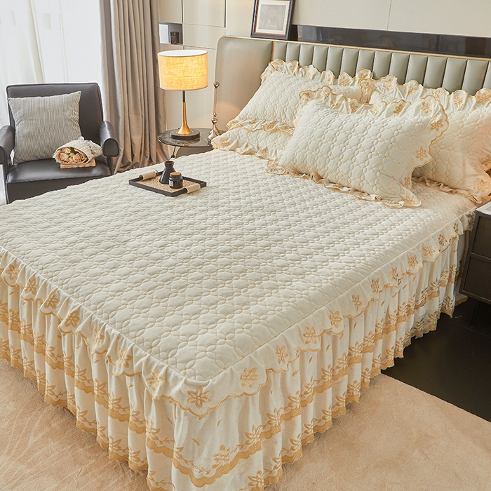 91家纺网 家纺一手货源 找家纺 虹星家纺 2024新款可拆卸宝宝绒夹棉床裙三件套-盛世芳华 盛世芳华 奶白