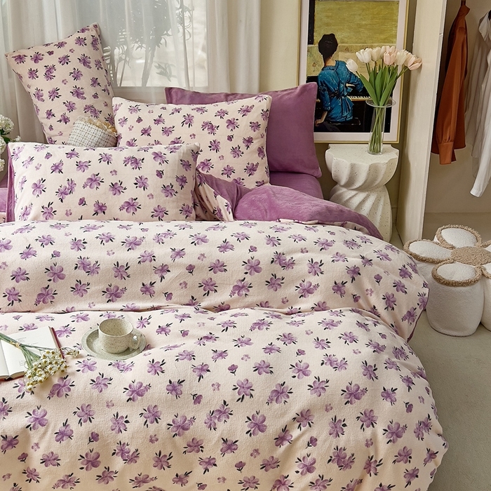 91家纺网 家纺一手货源 找家纺 美派工厂店 2024新款牛奶绒印花四件套 小紫花