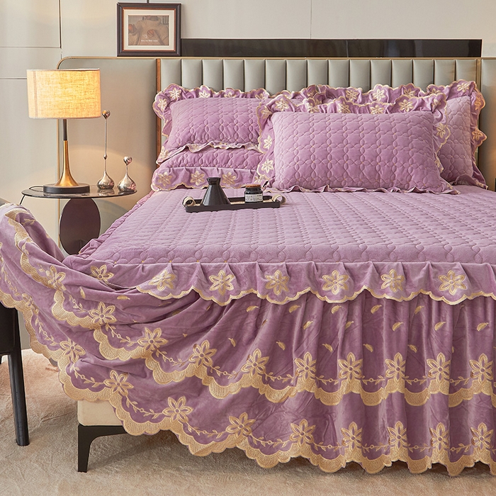 91家纺网 家纺一手货源 找家纺 虹星家纺 2024新款可拆卸宝宝绒夹棉床裙三件套-盛世芳华 盛世芳华 香芋紫