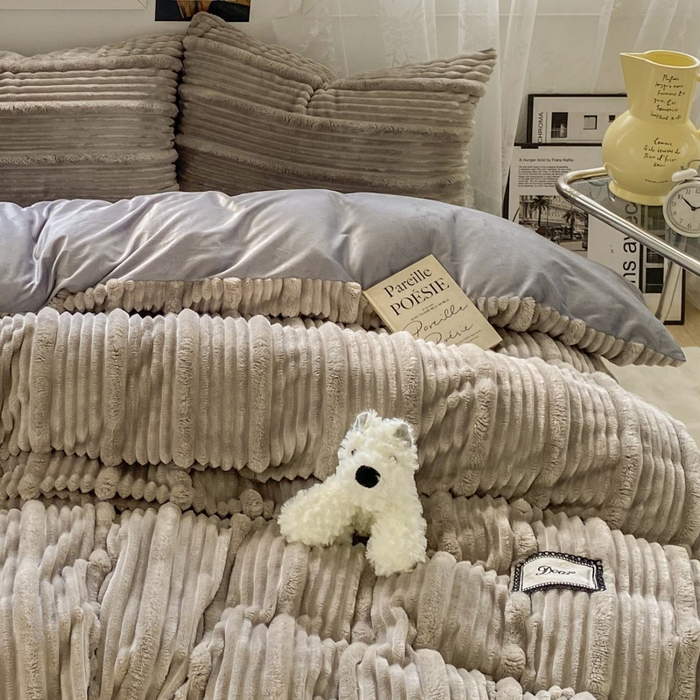 91家纺网 家纺一手货源 找家纺 2025新款秋冬澳密绒保暖四件套-雪瑞系列 雪瑞-灰色