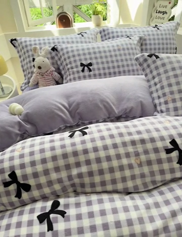 91家纺网 家纺一手货源 找家纺 梦可莱家居 2024秋冬牛奶绒韩系ins印花床盖四件套 紫色蝴蝶梦